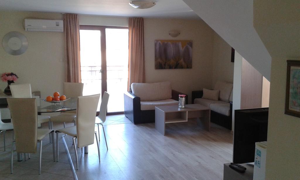 Summer Breeze Apartments Sunny Beach Esterno foto